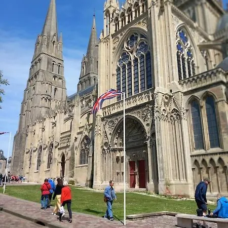 Le Petit Bayeusain Bayeux Exterior photo